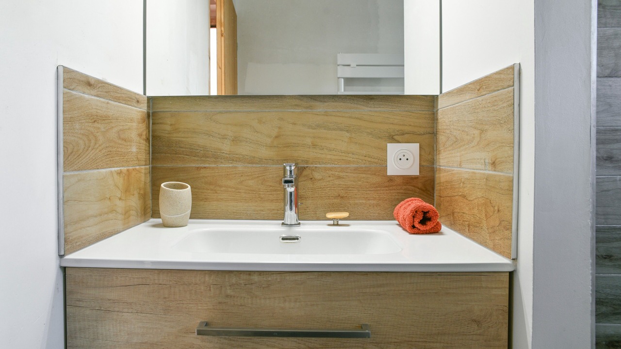 Photo of Bathroom in Saint-Pierre-d'Albigny