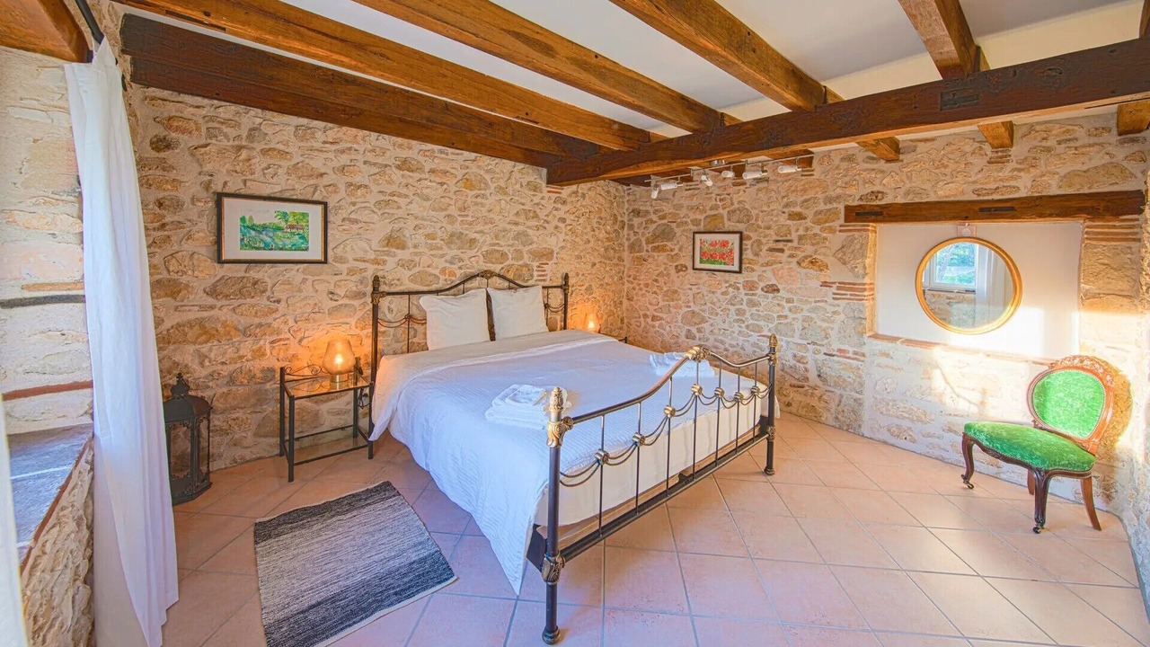 Photo of Bedroom in Saint-Georges