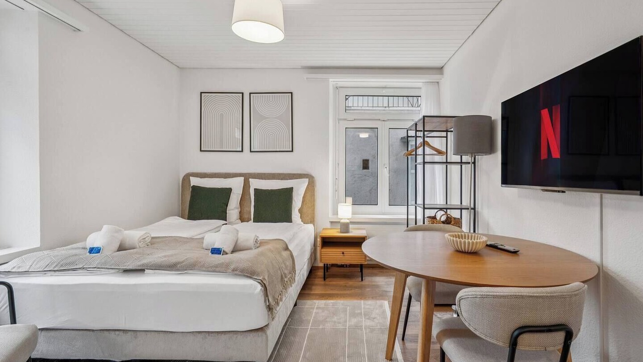 Photo of Bedroom in Center
