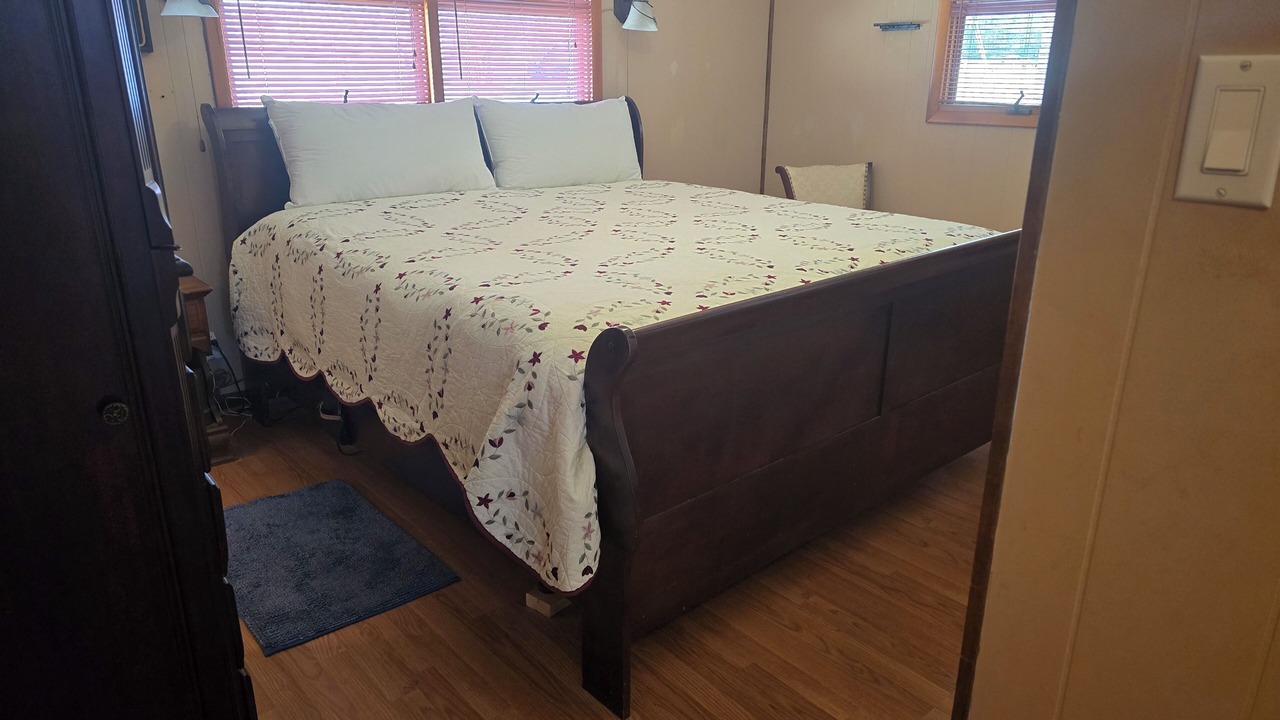 Photo of Bedroom in Shirley
