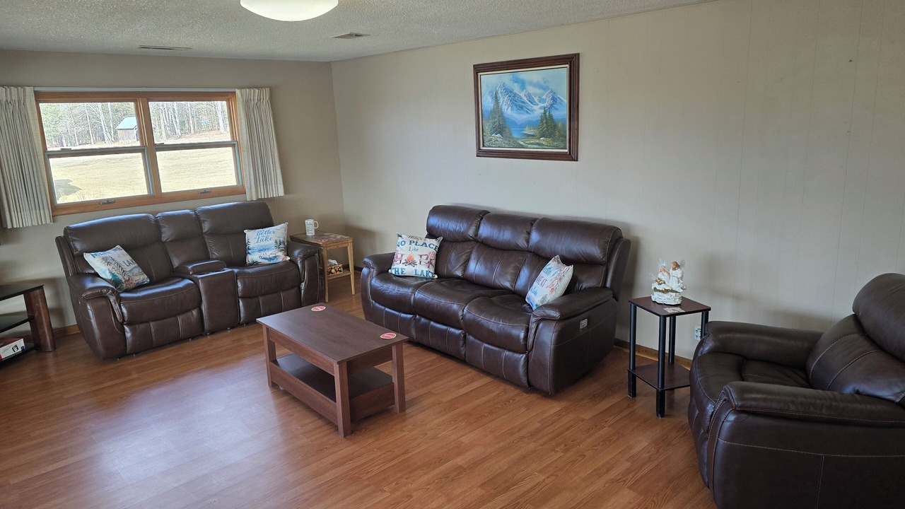 Photo of Livingroom in Shirley