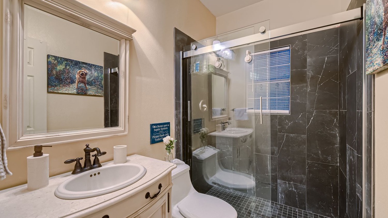 Photo of Bathroom in Peyton Brook At Rob Roy