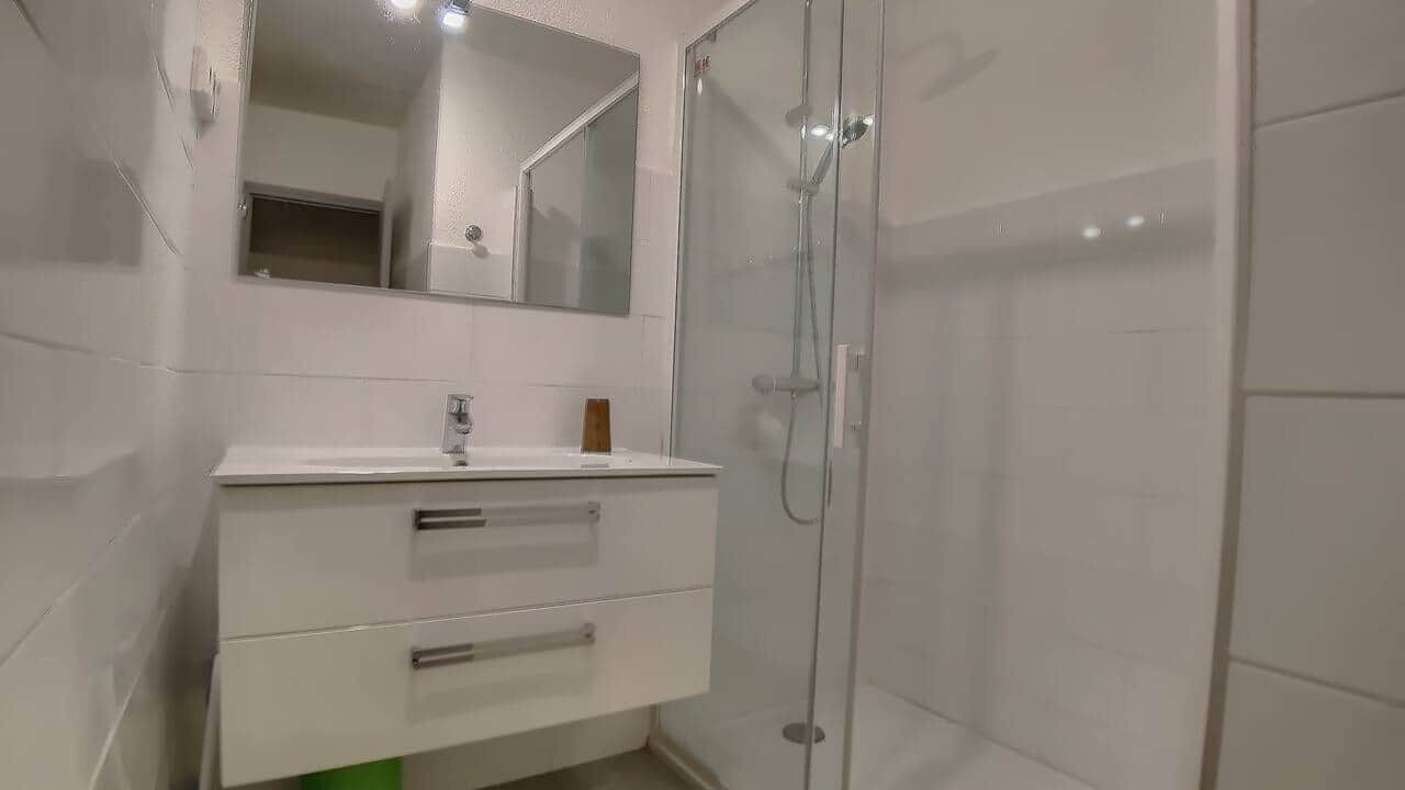 Photo of Bathroom in Saintes-Maries-de-la-Mer