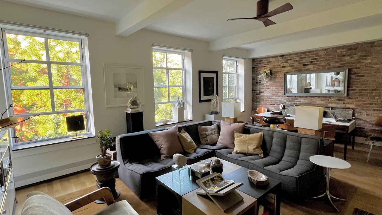 Photo of Livingroom in Ukrainian Village