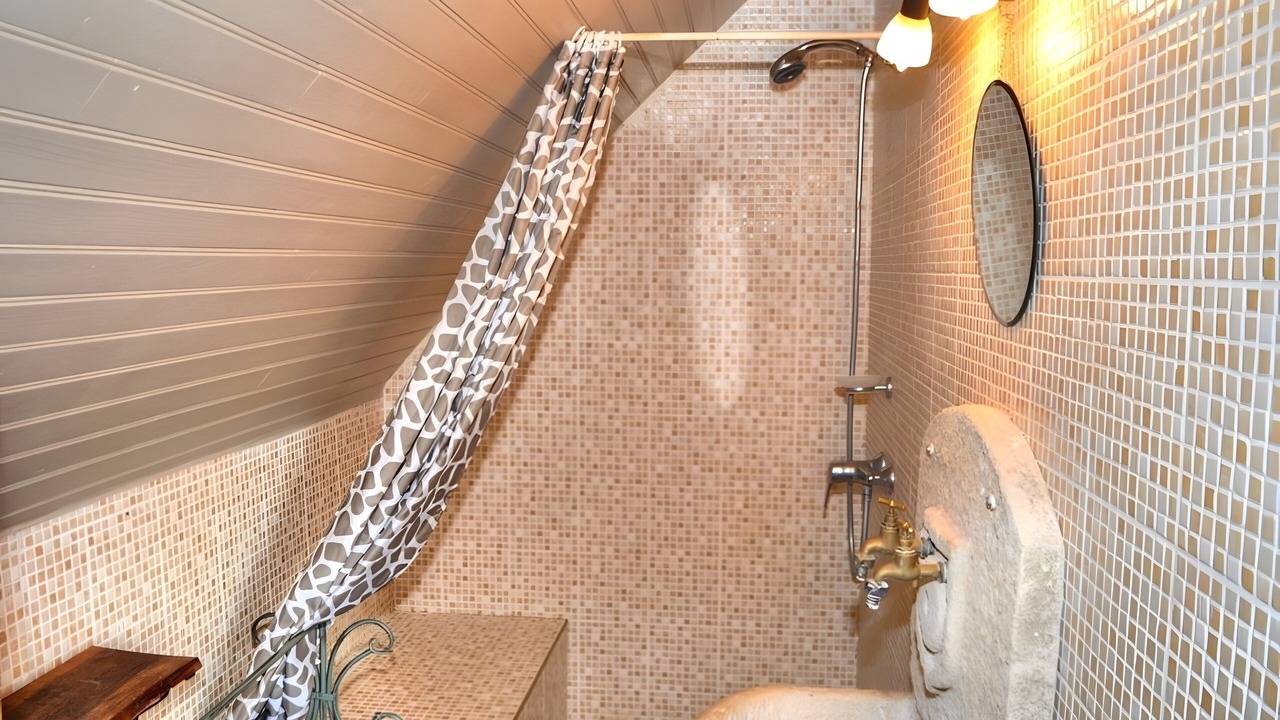 Photo of Bathroom in Chedigny