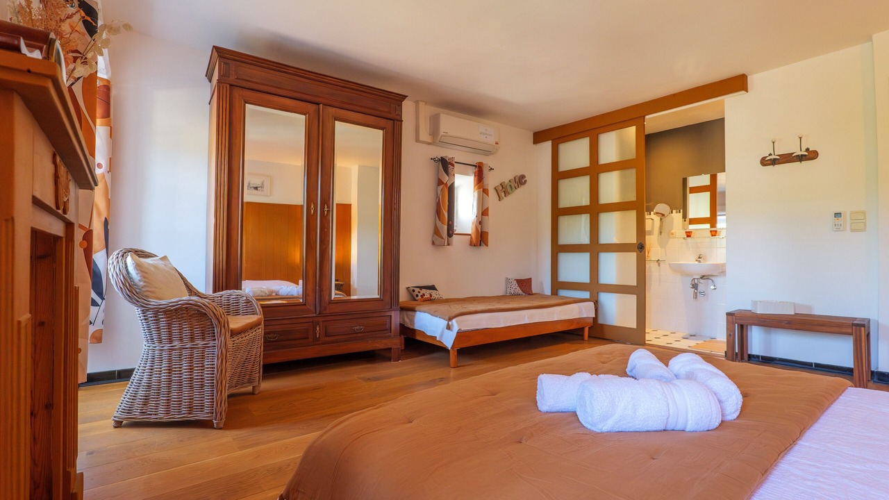 Photo of Bedroom in Saint Alban Auriolles