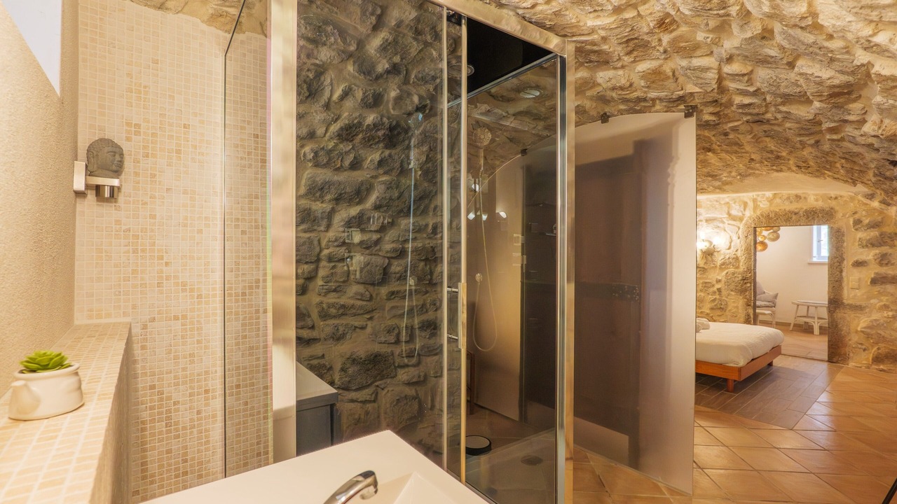 Photo of Bathroom in Saint-Alban-sous-Sampzon
