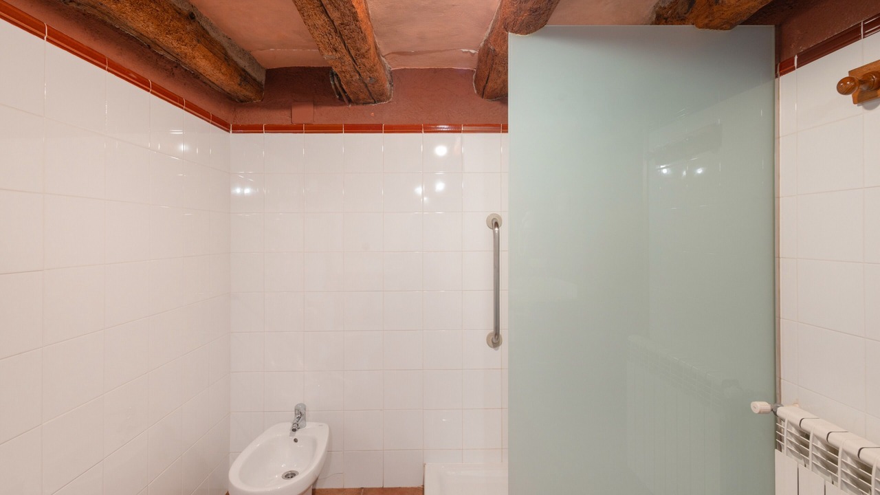 Photo of Bathroom in Lladurs