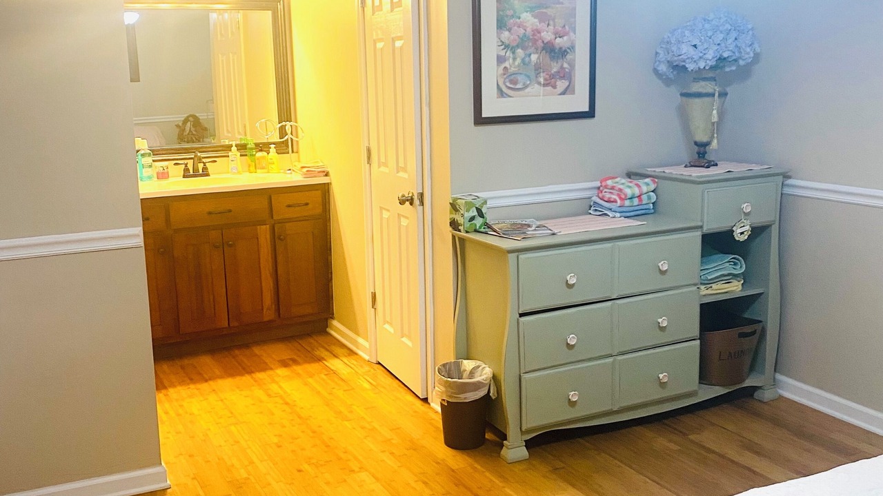 Photo of Bedroom in Middle Valley