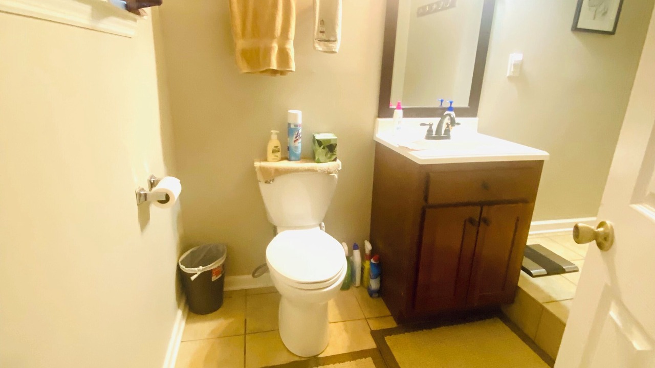 Photo of Bathroom in Middle Valley
