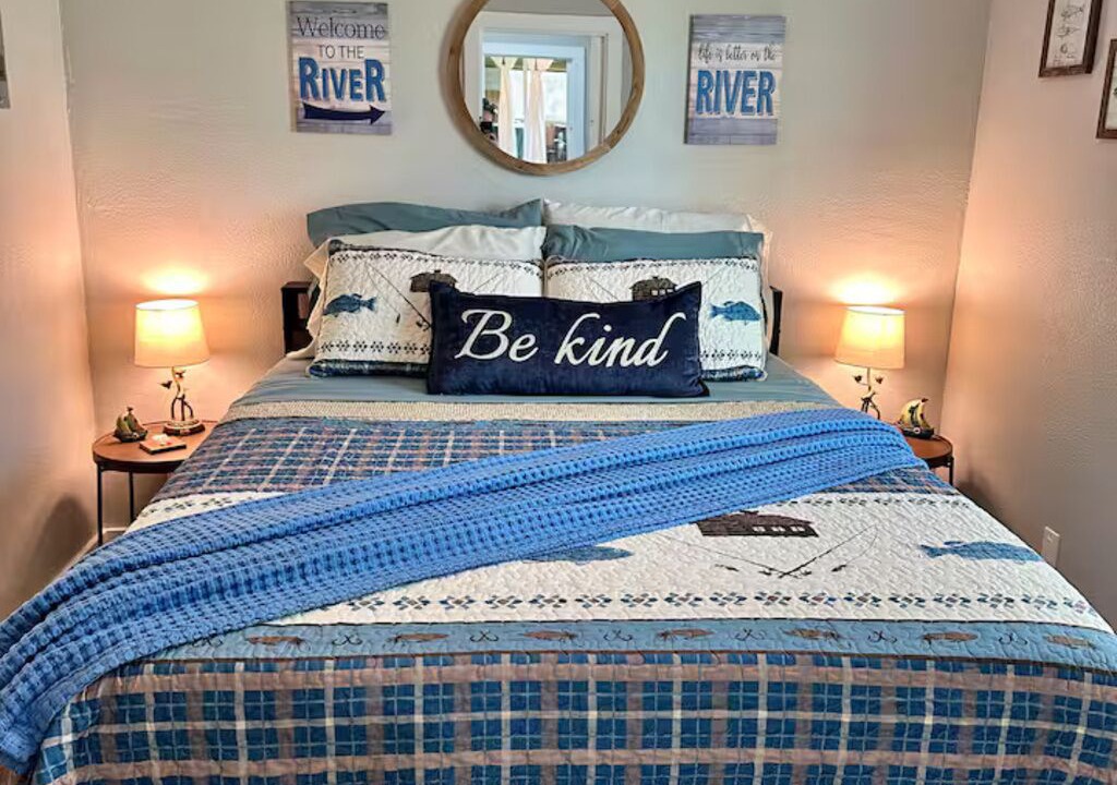 Photo of Bedroom in Smithville