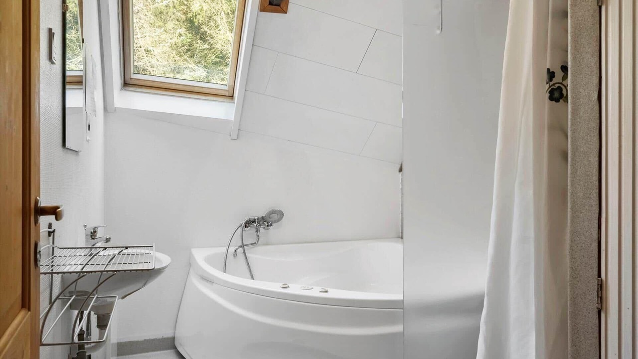 Photo of Bathroom in Trans