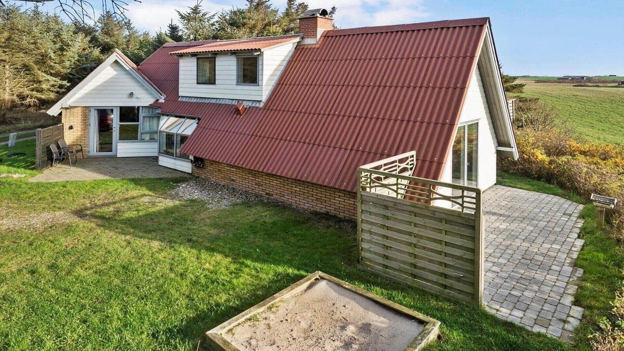 Photo of Outdoor in Trans