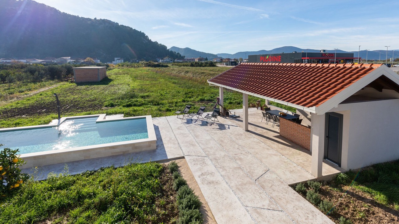 Photo of Outdoor in Opuzen