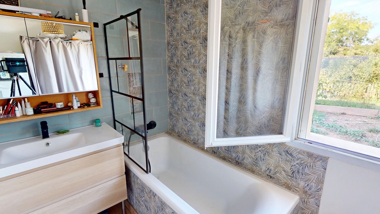 Photo of Bathroom in Vic-la-Gardiole