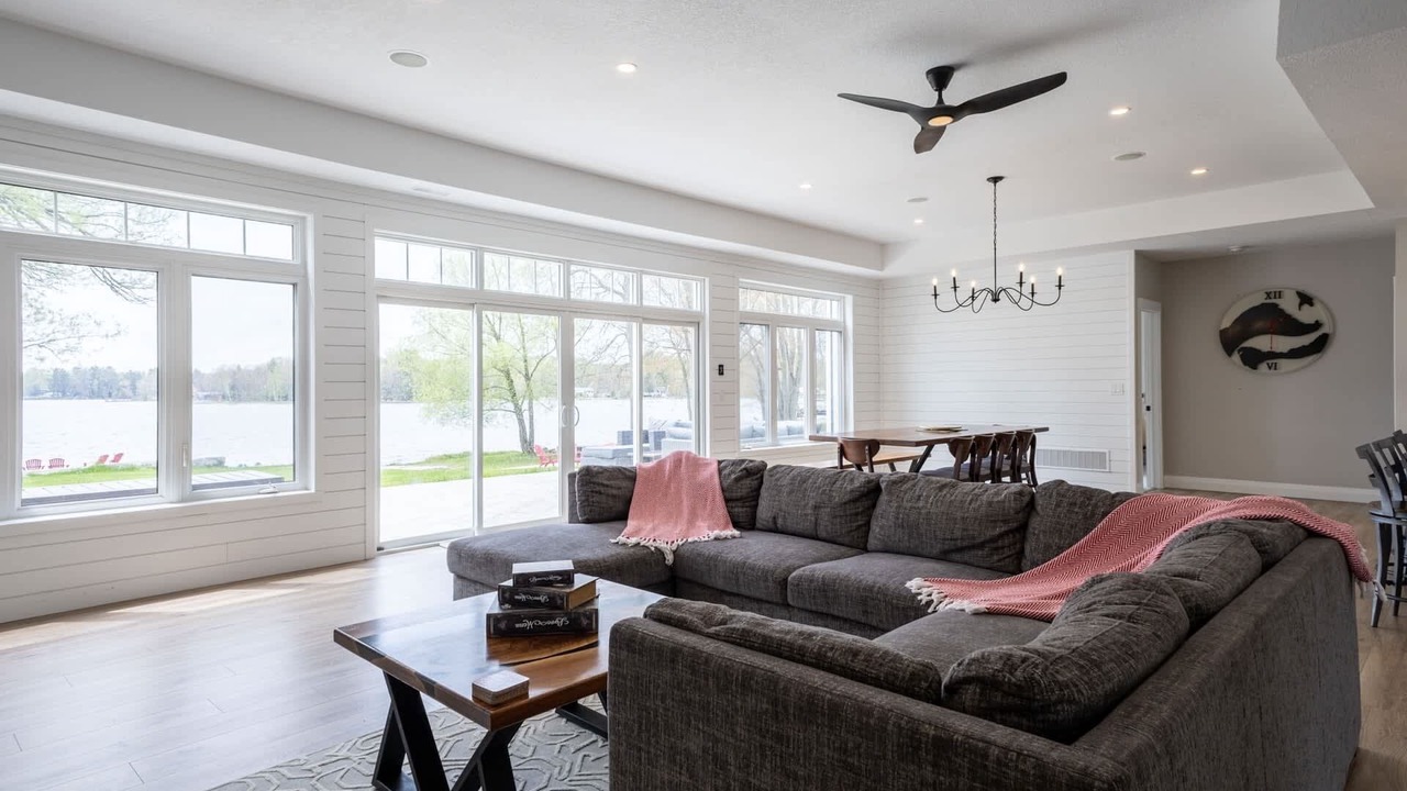 Photo of Livingroom in Coe Hill