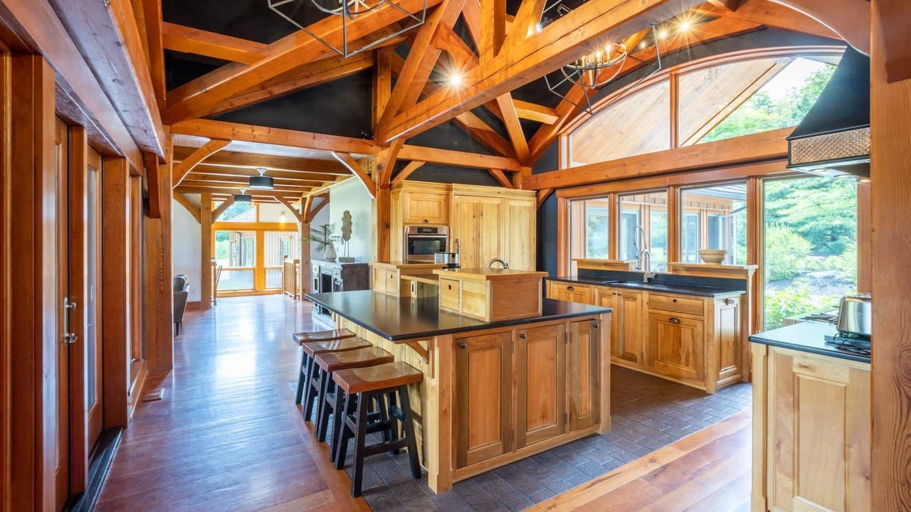 Photo of Kitchen in Lake of Bays