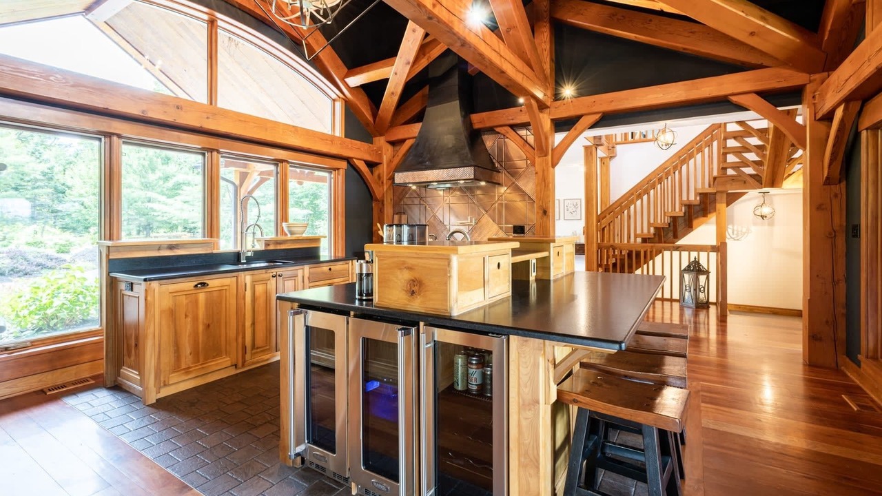 Photo of Kitchen in Lake of Bays