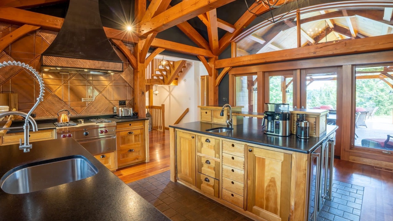 Photo of Kitchen in Lake of Bays