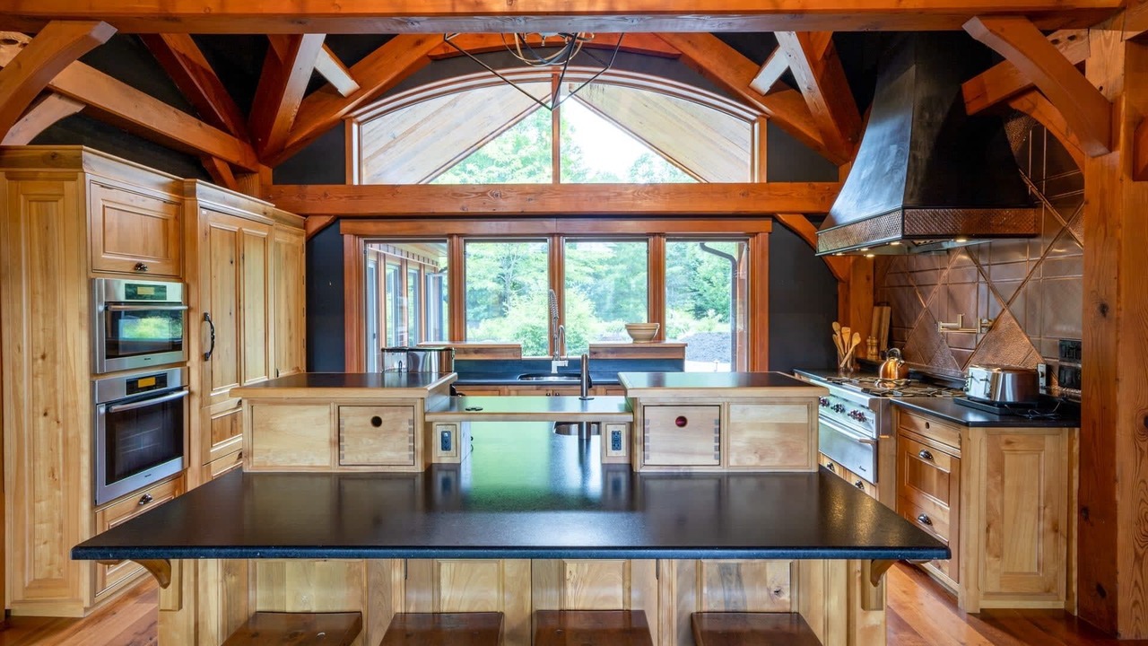 Photo of Kitchen in Lake of Bays