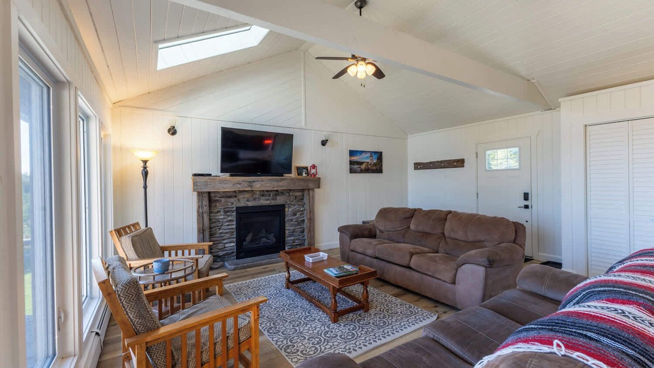 Photo of Livingroom in Tobermory