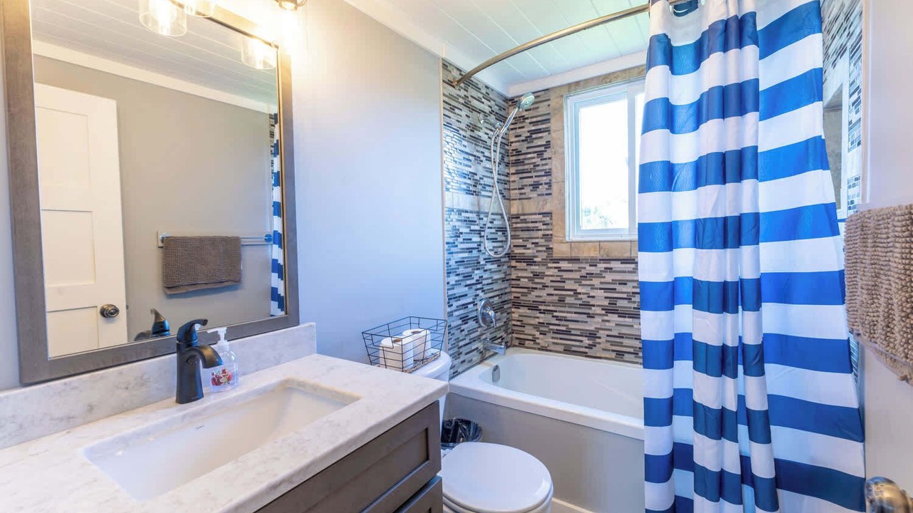 Photo of Bathroom in Tobermory