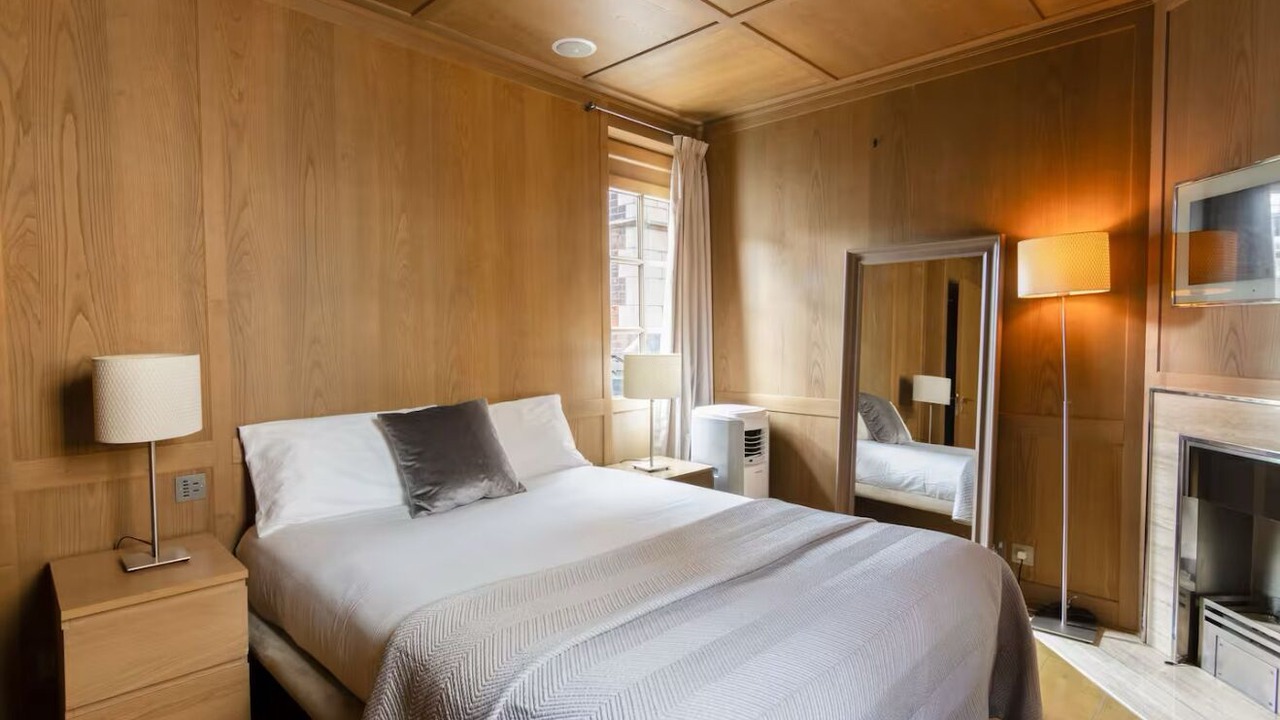 Photo of Bedroom in Mayfair