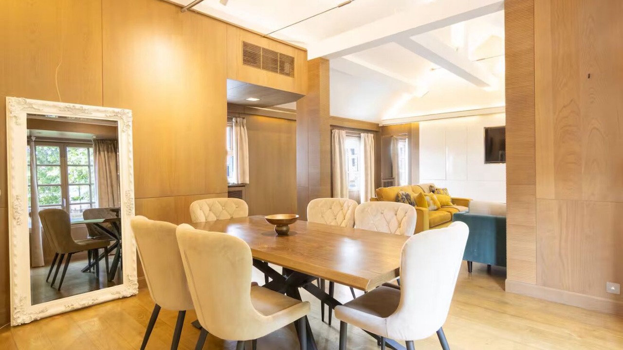 Photo of Others in Mayfair