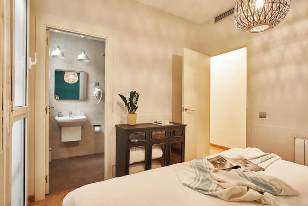 Photo of Bedroom in Sants