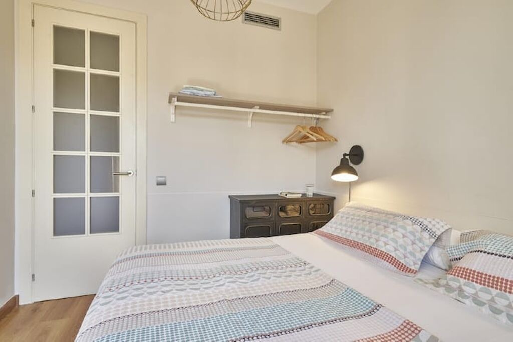 Photo of Bedroom in Sants