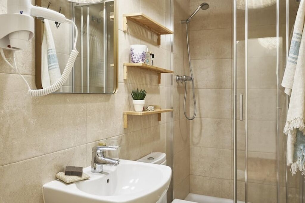 Photo of Bathroom in Sants