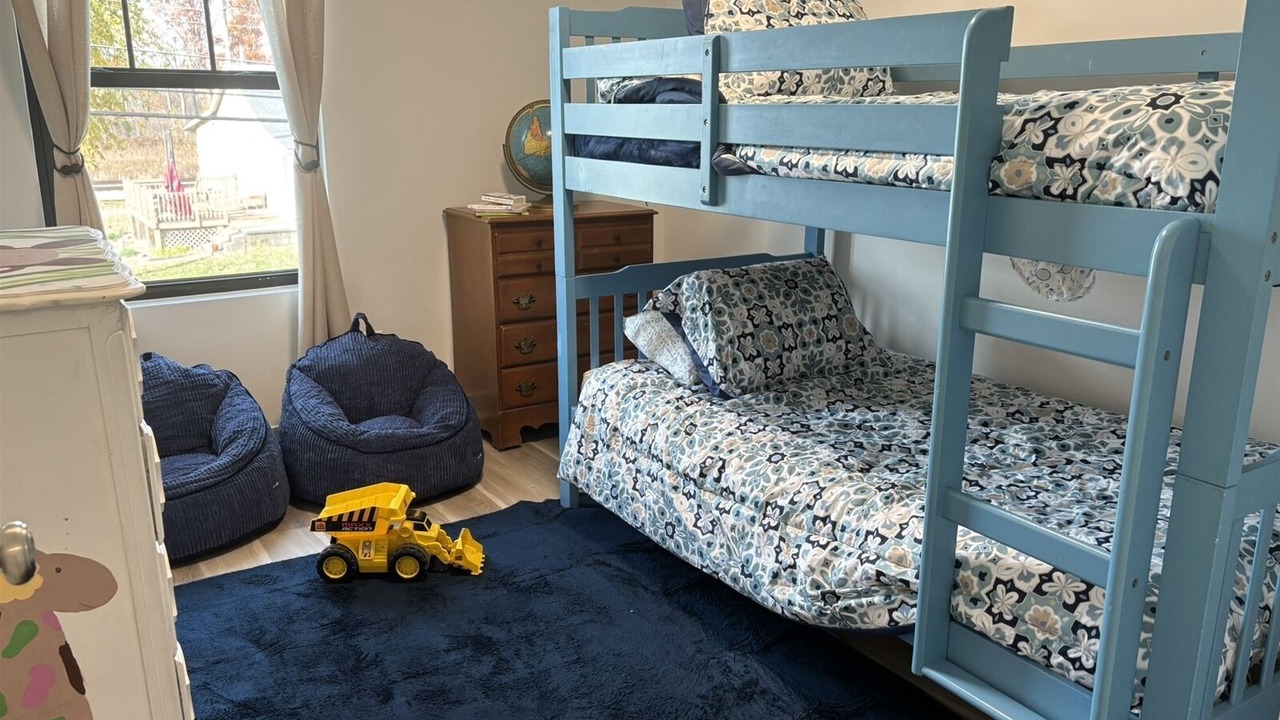 Photo of Bedroom in Town of Pines