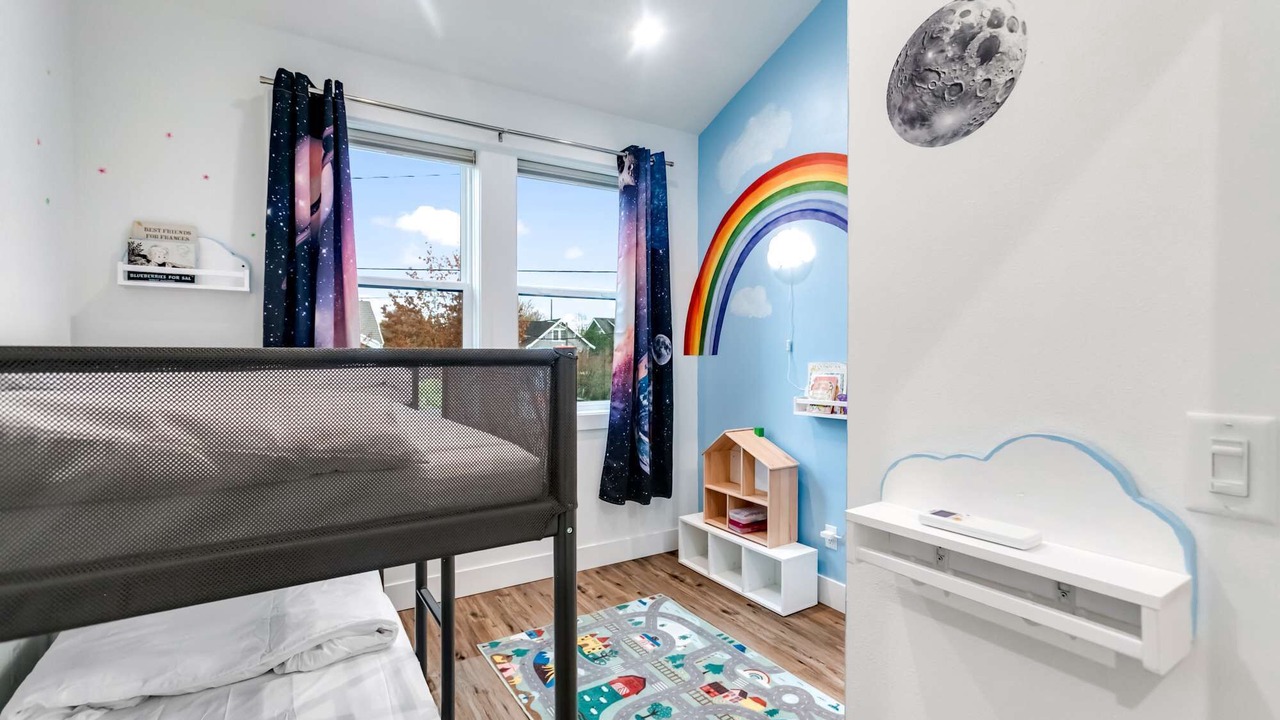 Photo of Bedroom in North Beacon Hill