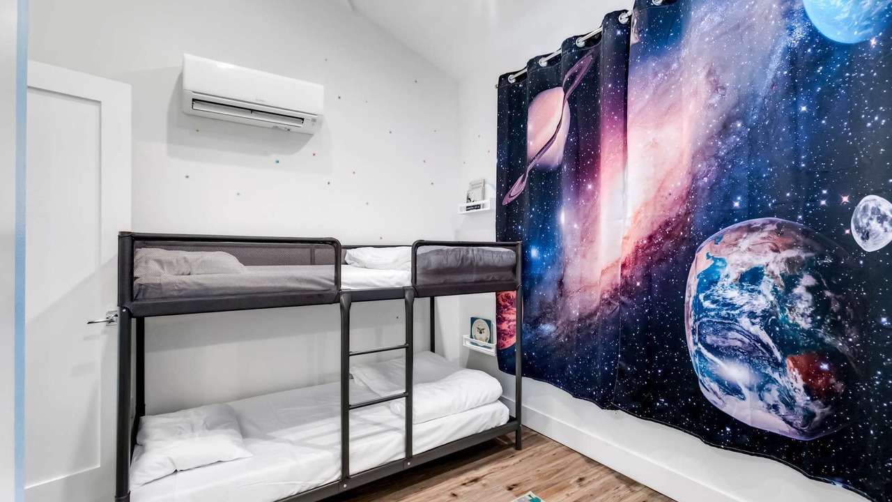 Photo of Bedroom in North Beacon Hill