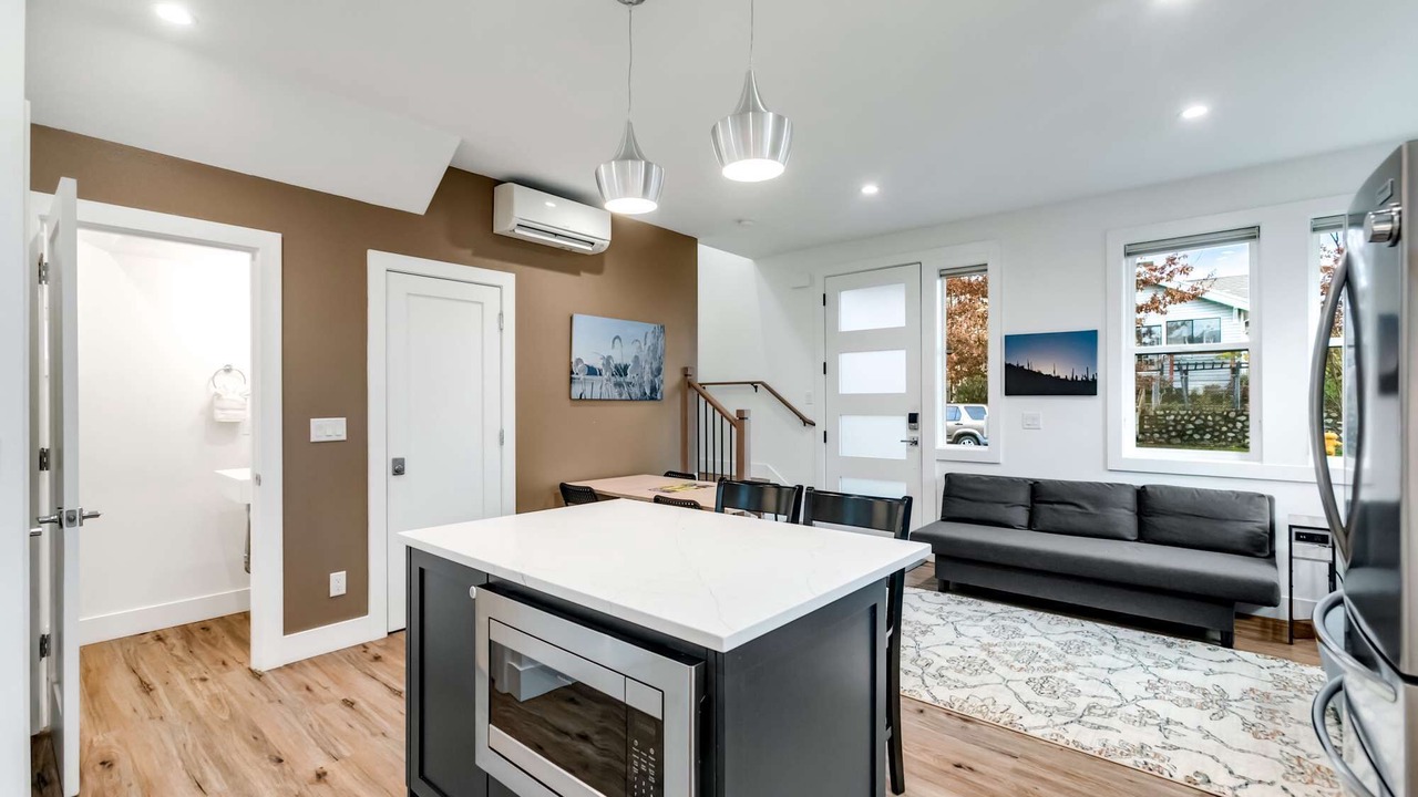 Photo of Others in North Beacon Hill