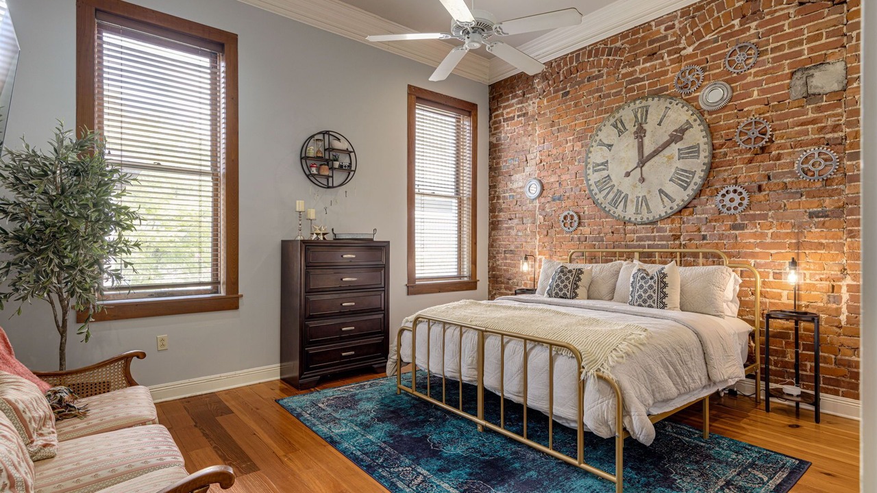 Photo of Bedroom in Downtown