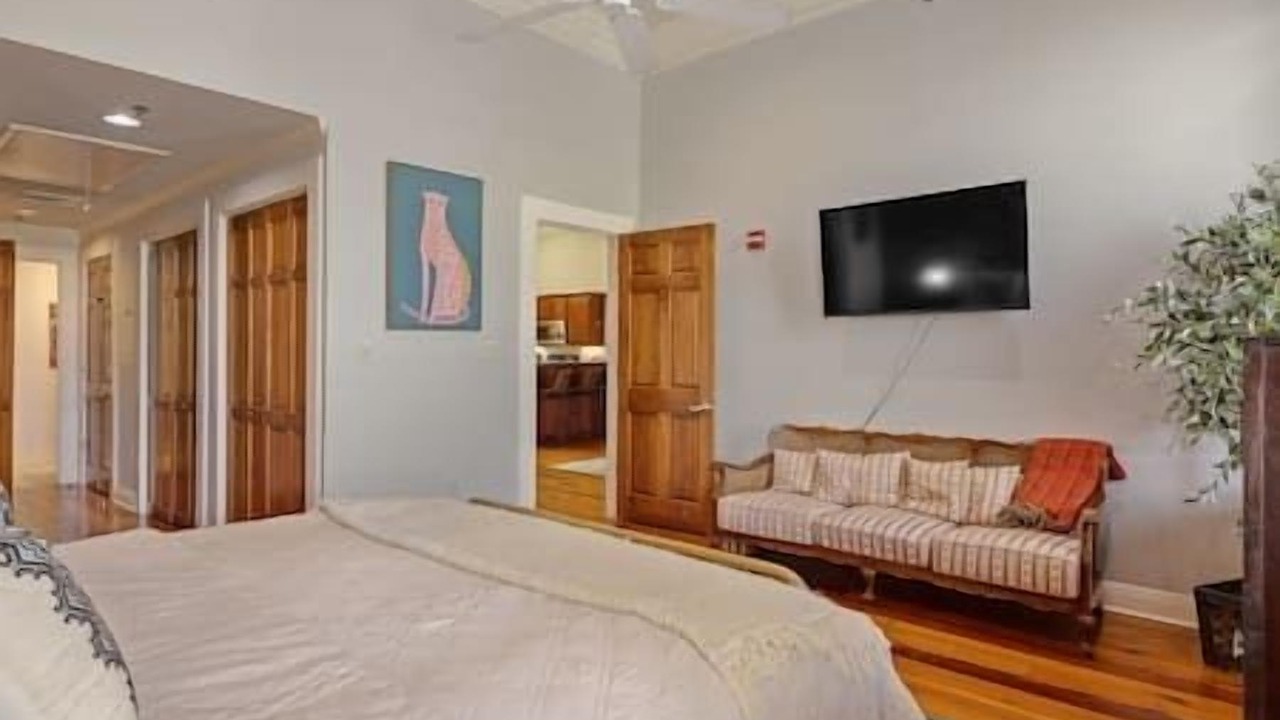 Photo of Bedroom in Downtown