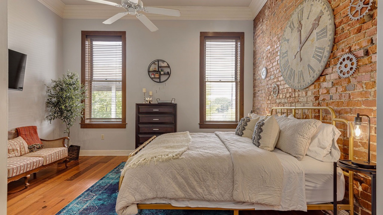 Photo of Bedroom in Downtown