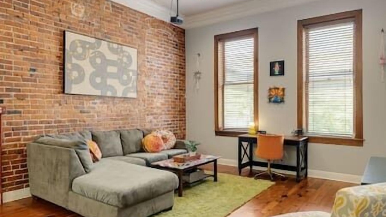 Photo of Livingroom in Downtown