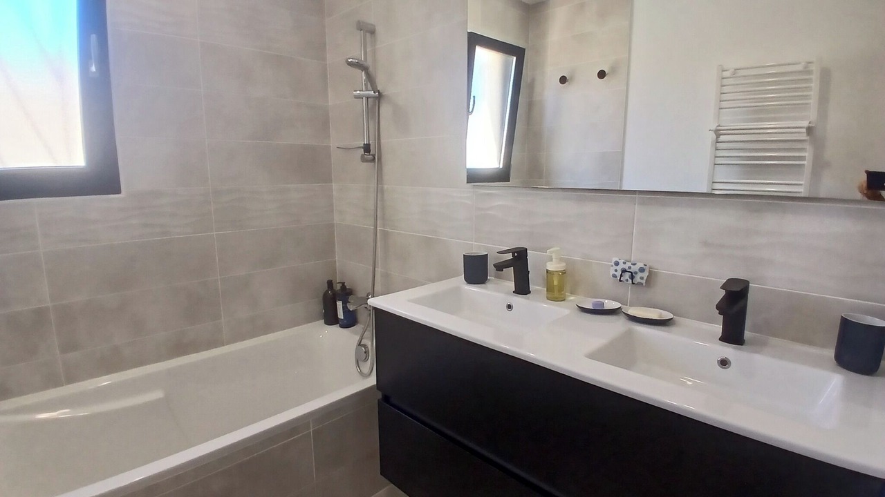 Photo of Bathroom in Caux