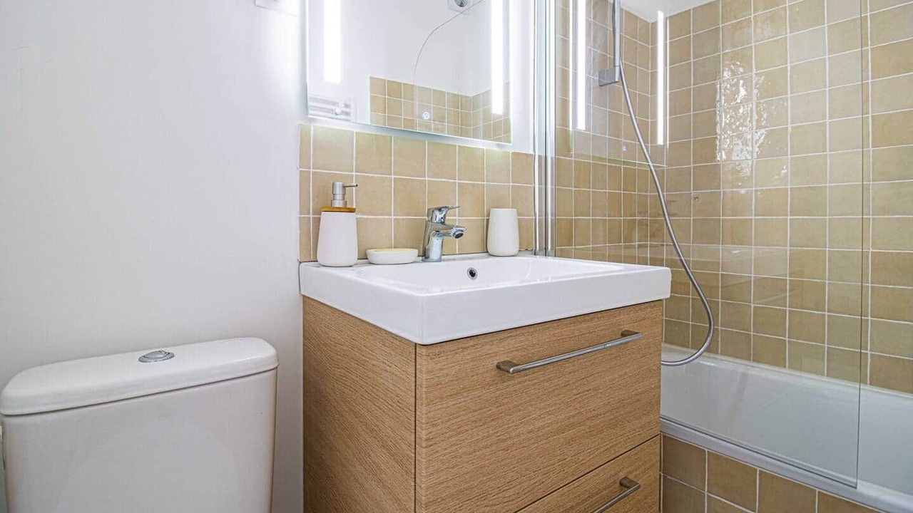 Photo of Bathroom in Val-de-Grace