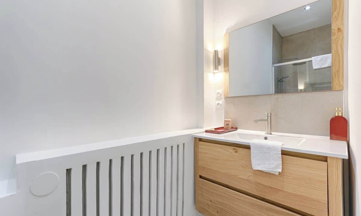 Photo of Bathroom in Pere Lachaise