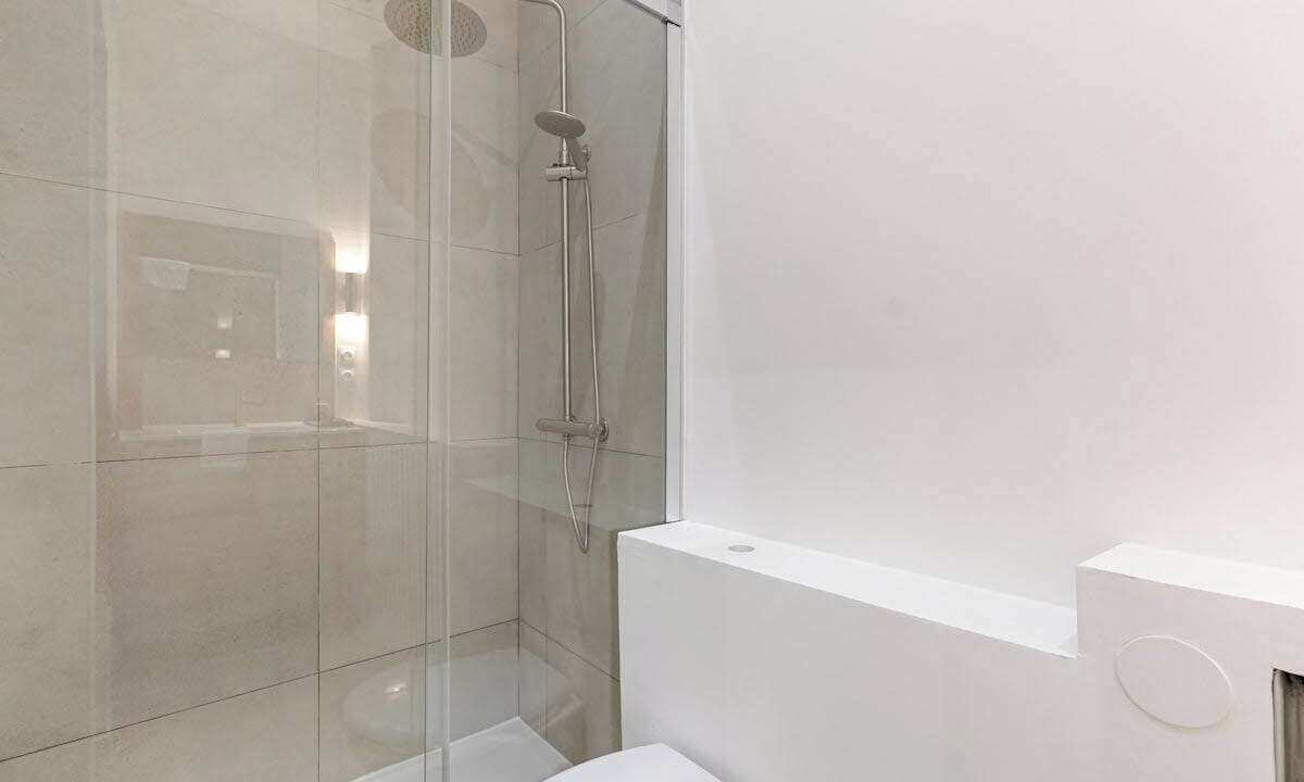 Photo of Bathroom in Pere Lachaise