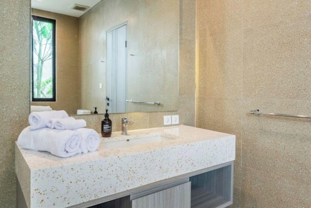 Photo of Bathroom in Petulu
