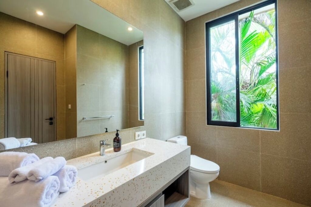 Photo of Bathroom in Petulu