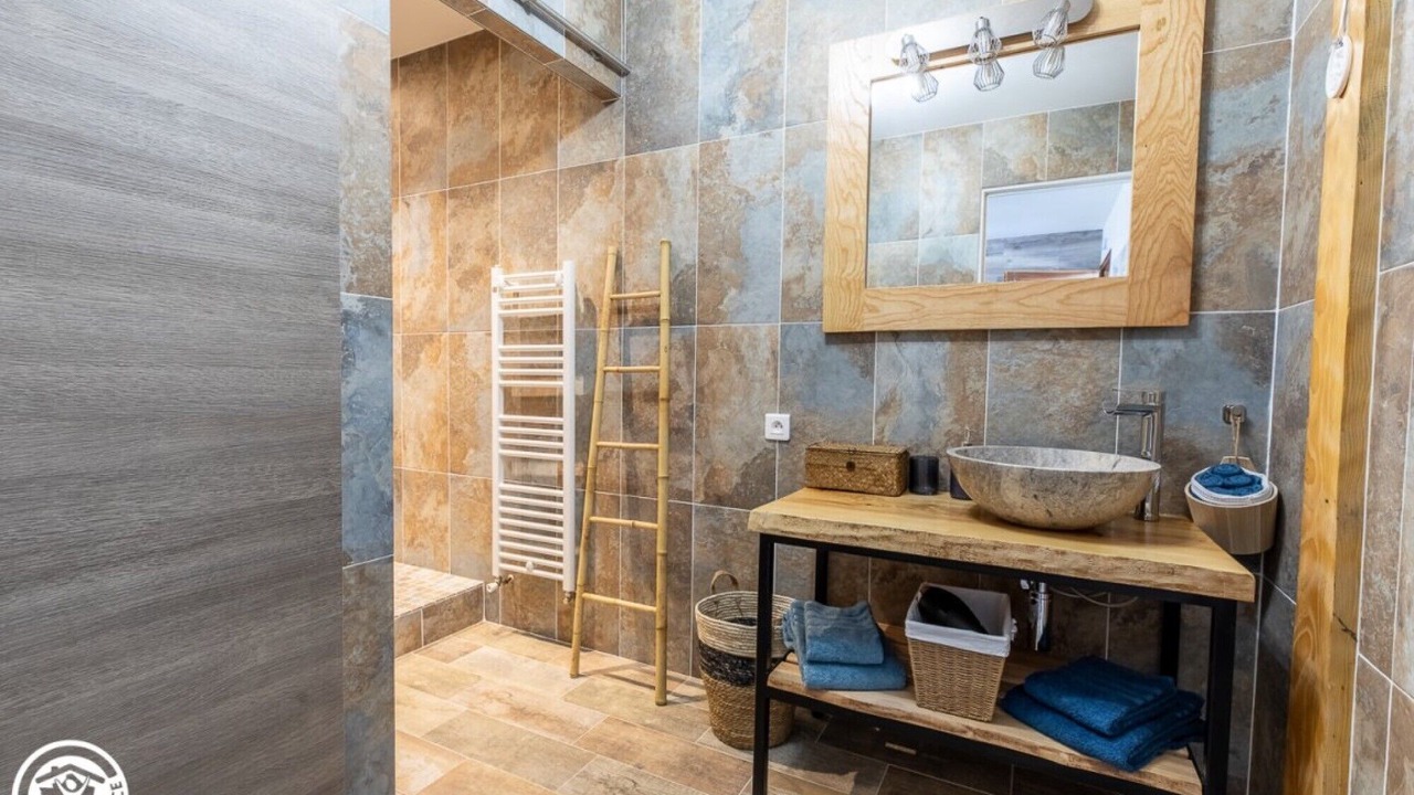 Photo of Bathroom in Plantades