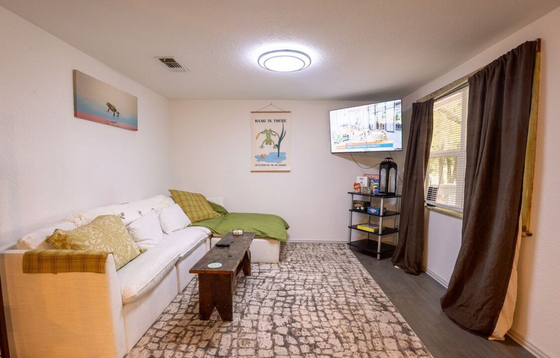Photo of Livingroom in Westminster