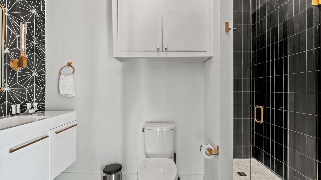 Photo of Bathroom in Lakewood Heights
