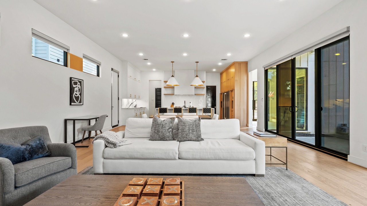 Photo of Livingroom in Lakewood Heights