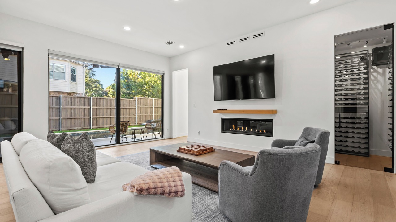 Photo of Livingroom in Lakewood Heights
